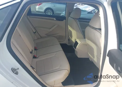 2018 Volkswagen Passat 2.0T Se из США, поврежденный, VIN 1VWBA7A35JC032656